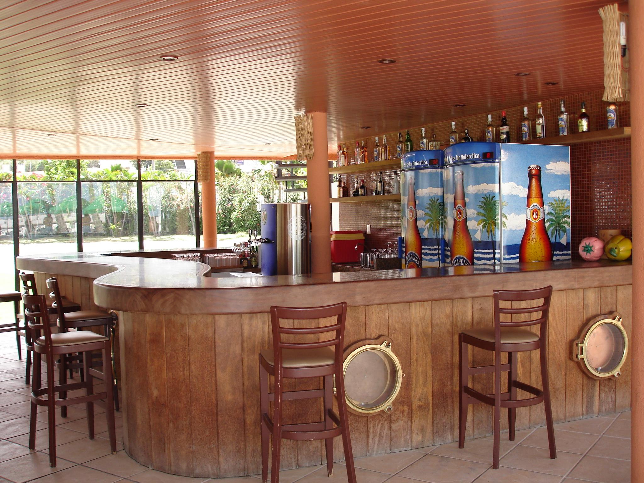 Marina Park Hotel Fortaleza  Eksteriør billede A poolside bar